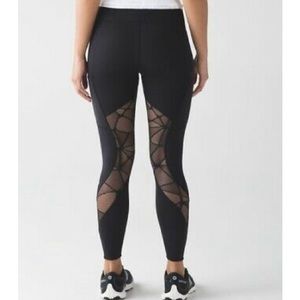 Lululemon Black Goal Crusher 7/8 with Pockets Sz 6